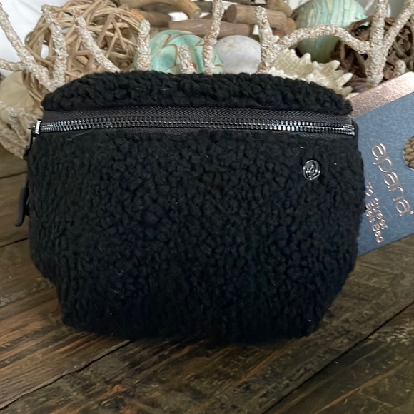 Apana Handbags - Apana Fleece Belt Bag
